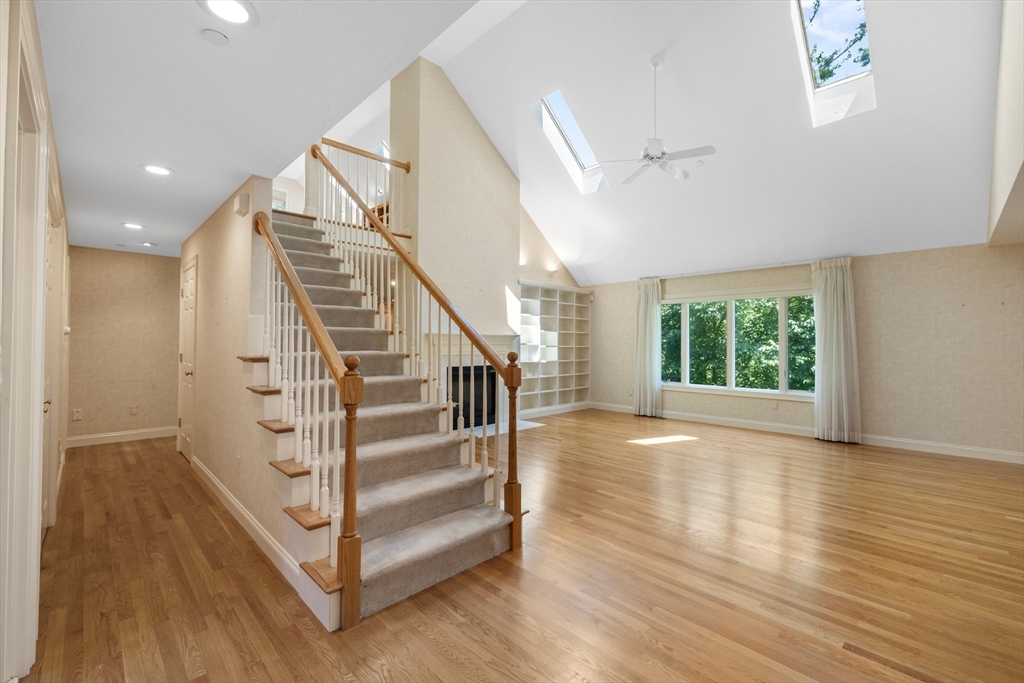 1004 Wisteria Way 1004