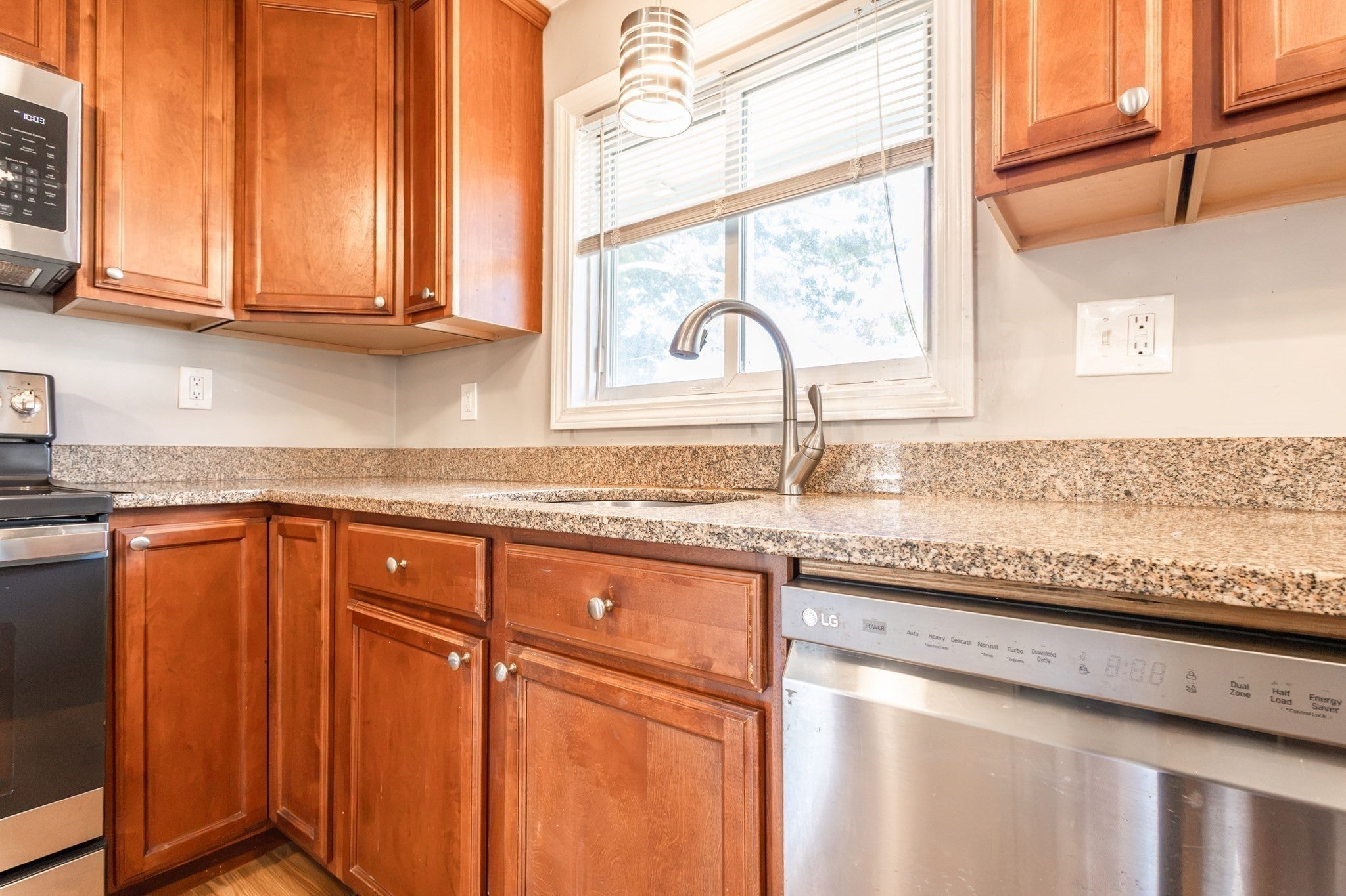 9 Byron Ave, Methuen, MA, 9 Byron Ave, Methuen, MA Photo #15