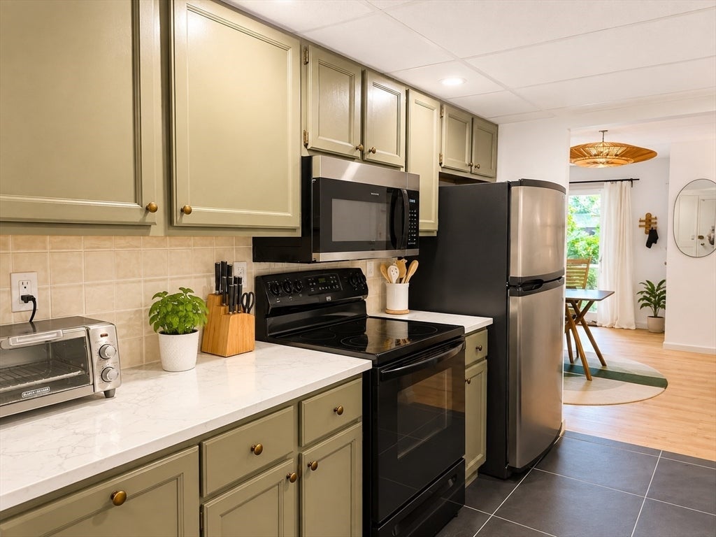 43 Angleside Drive 1