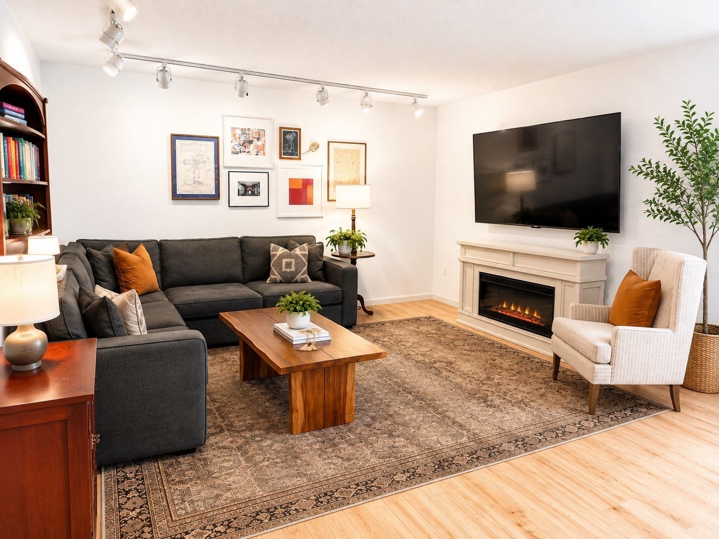 43 Angleside Drive #1, Waltham, MA Photo #2
