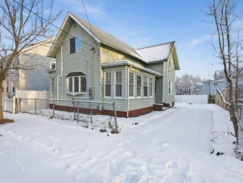 12 Howard St Lynn MA 01902