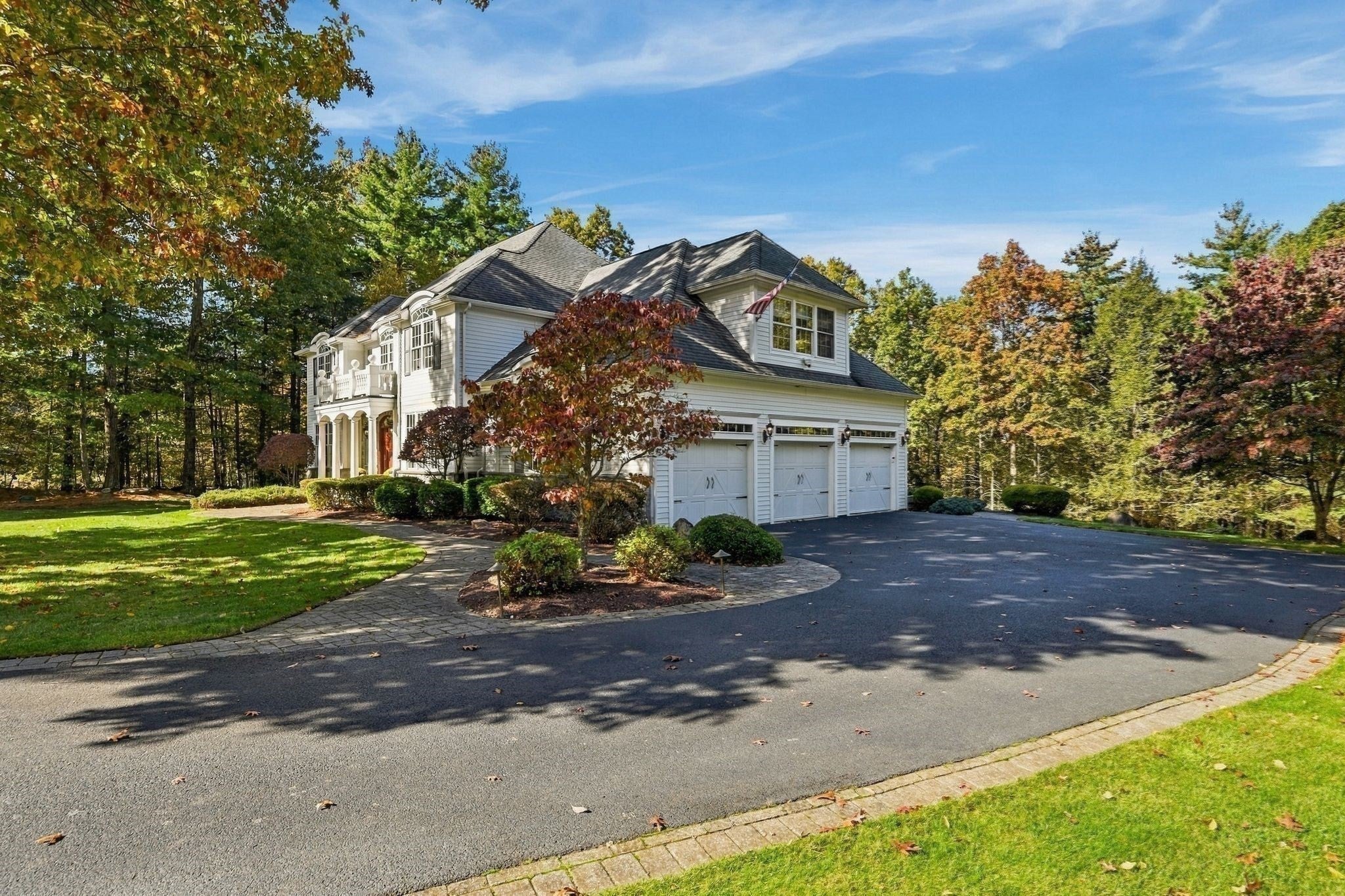 16 Falcon Heights