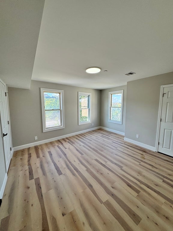 605 Millbury St, Worcester, MA Photo #24