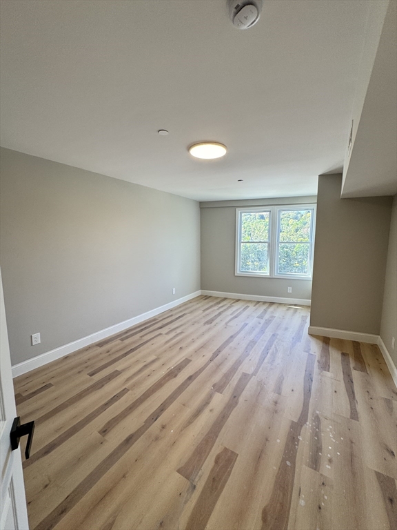 605 Millbury St, Worcester, MA Photo #23