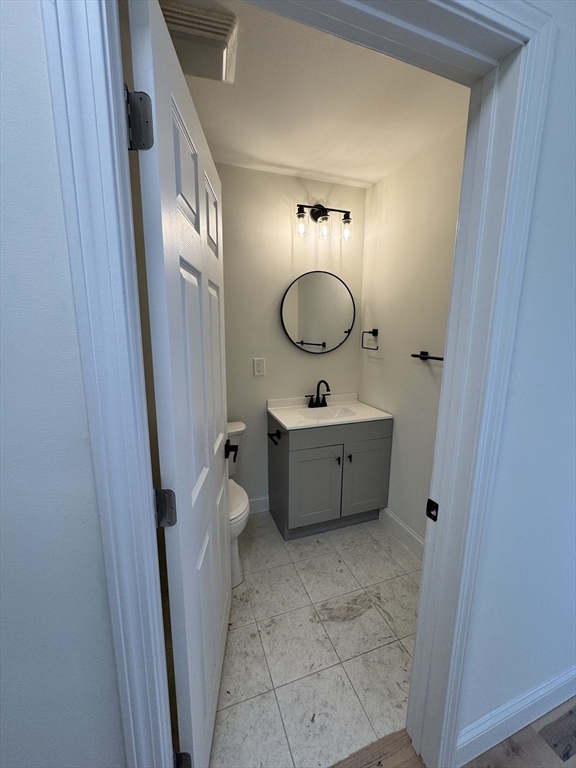 605 Millbury St, Worcester, MA Photo #11