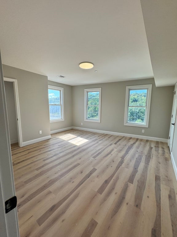 605 Millbury St, Worcester, MA Photo #17