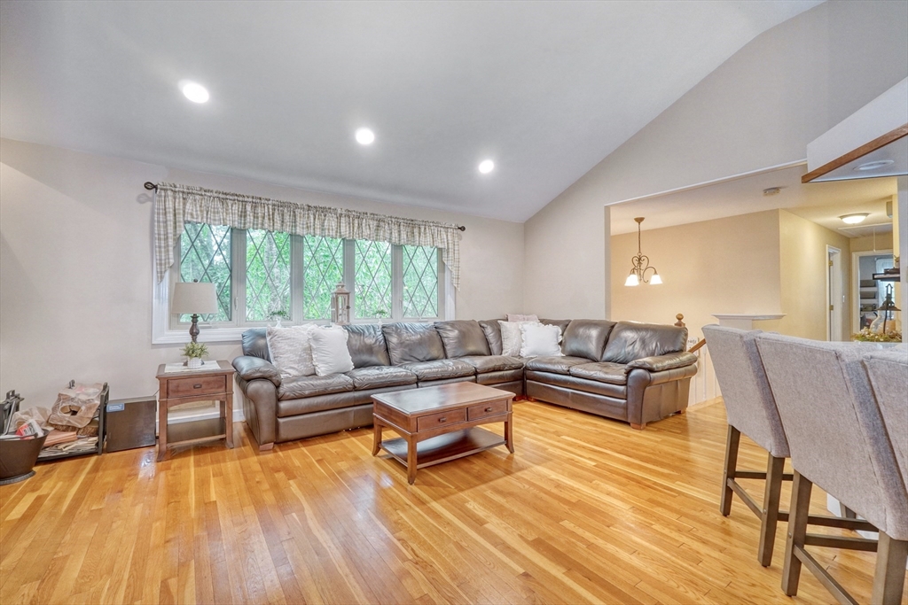 13 Tamarack Road