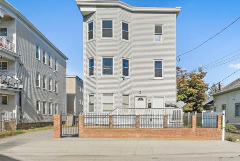 357-361 Howard St Lawrence MA 01841
