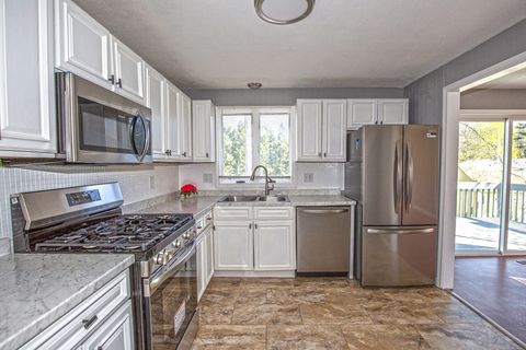 Photo of 90 Teakwood Rd, Springfield, MA 01128 (MLS # 73506823)