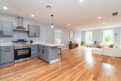 Photo of 585 Washington Street #204, Quincy, MA 02169 (MLS # 73551529)