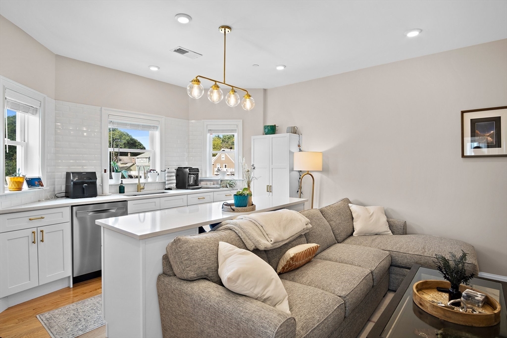 35 Somerset Ave #6