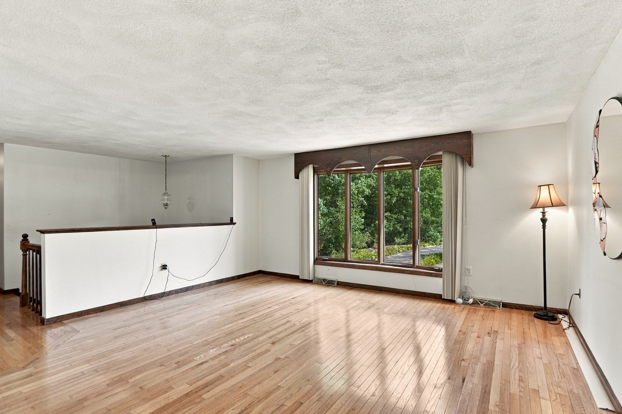 2 Clifford Road, Burlington, MA Photo #11