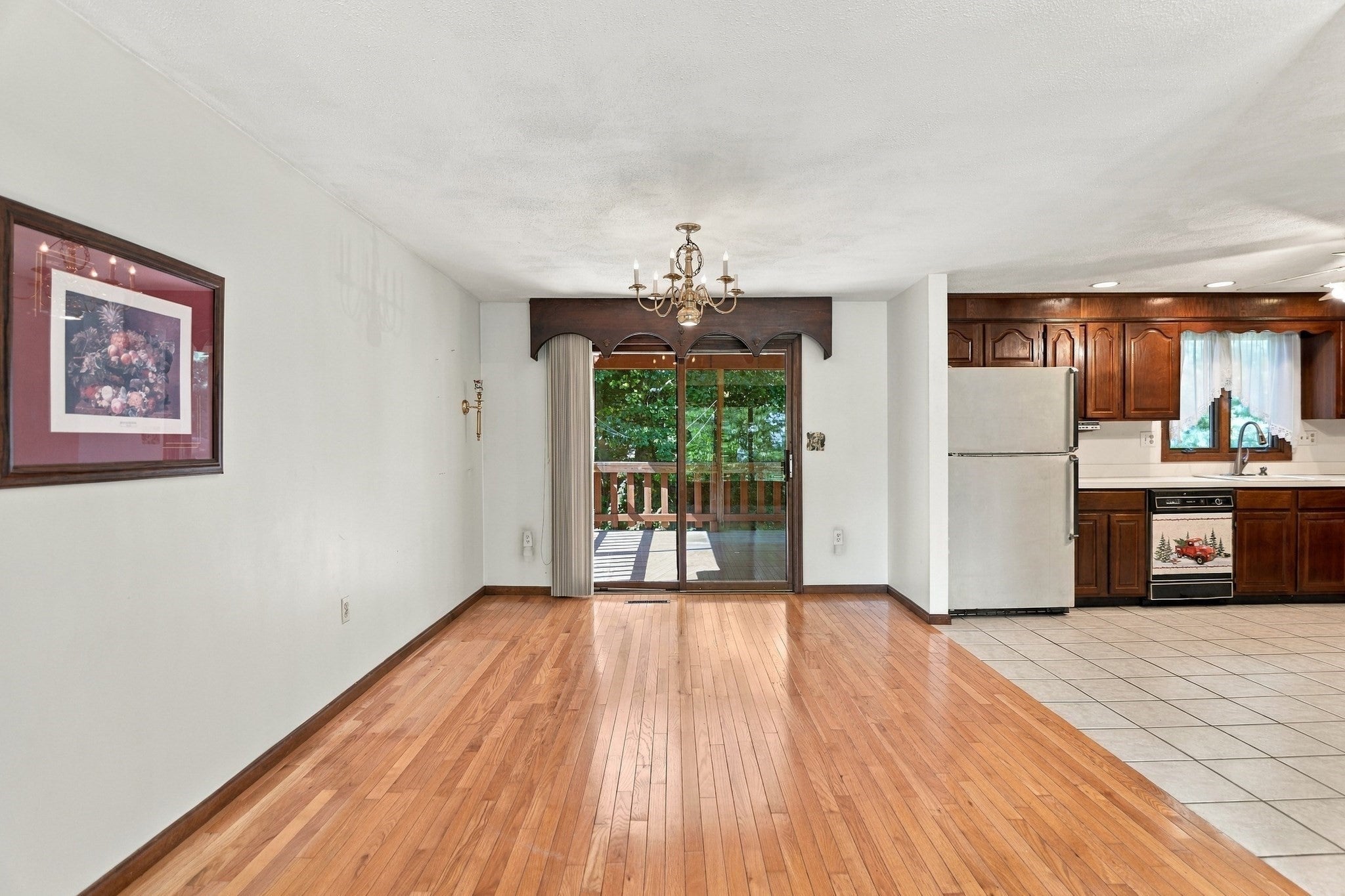 2 Clifford Road, Burlington, MA Photo #8