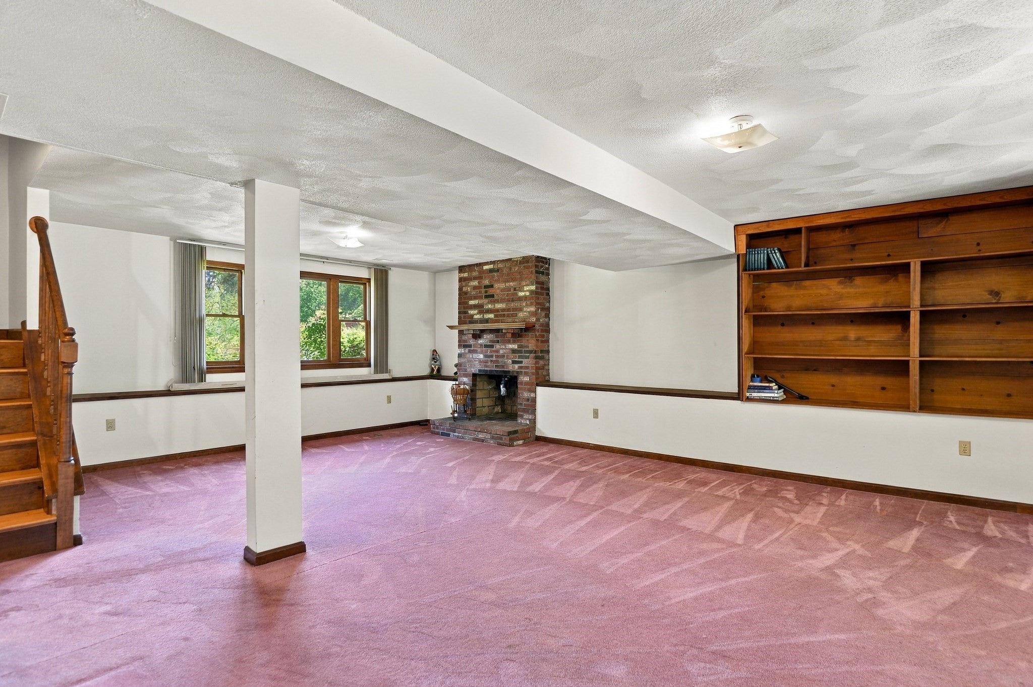 2 Clifford Road, Burlington, MA Photo #16