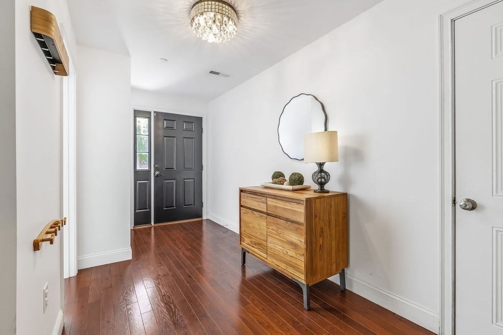 30 Webster St 4