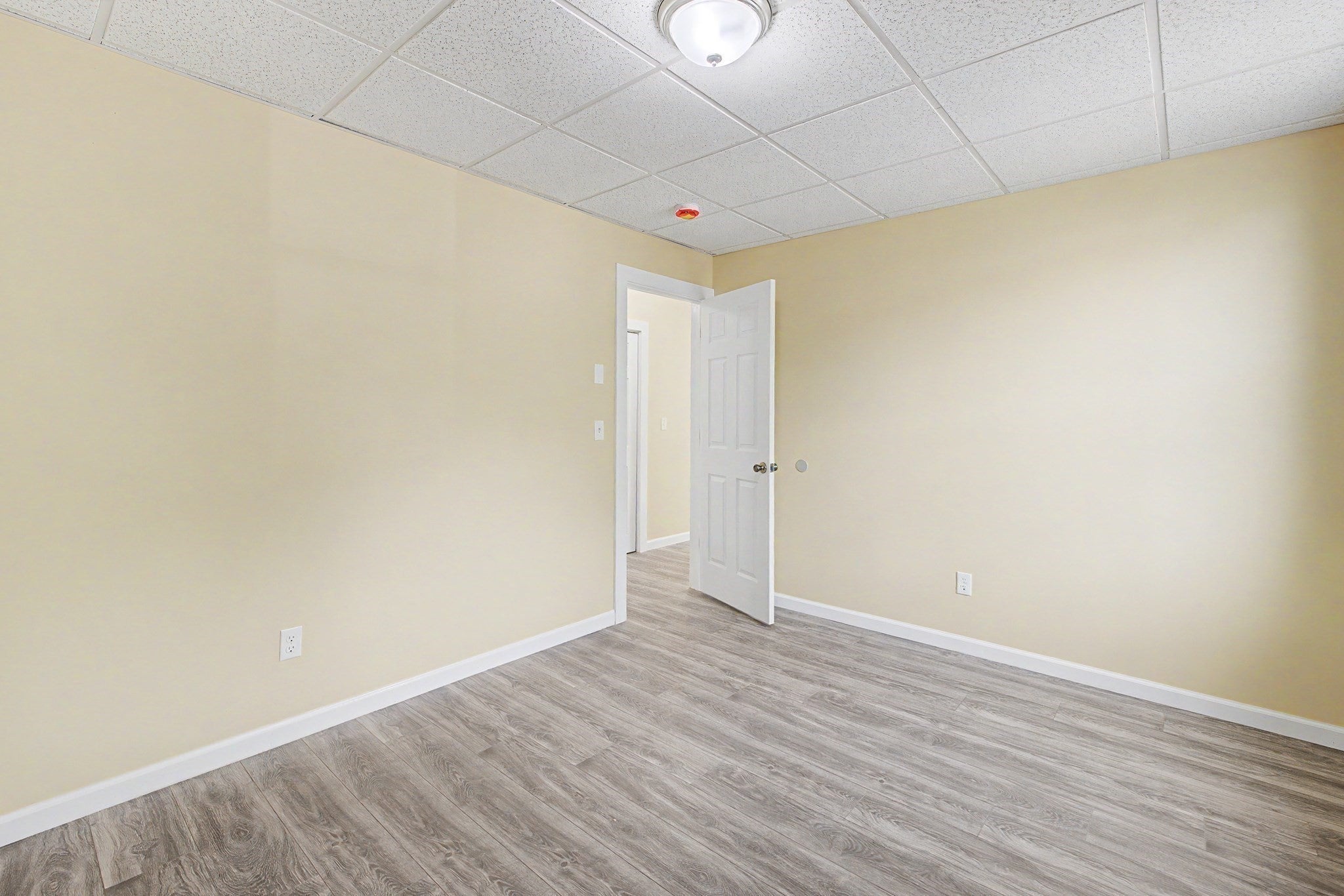 459-463 East St 1st floor r, Ludlow, MA Photo #24