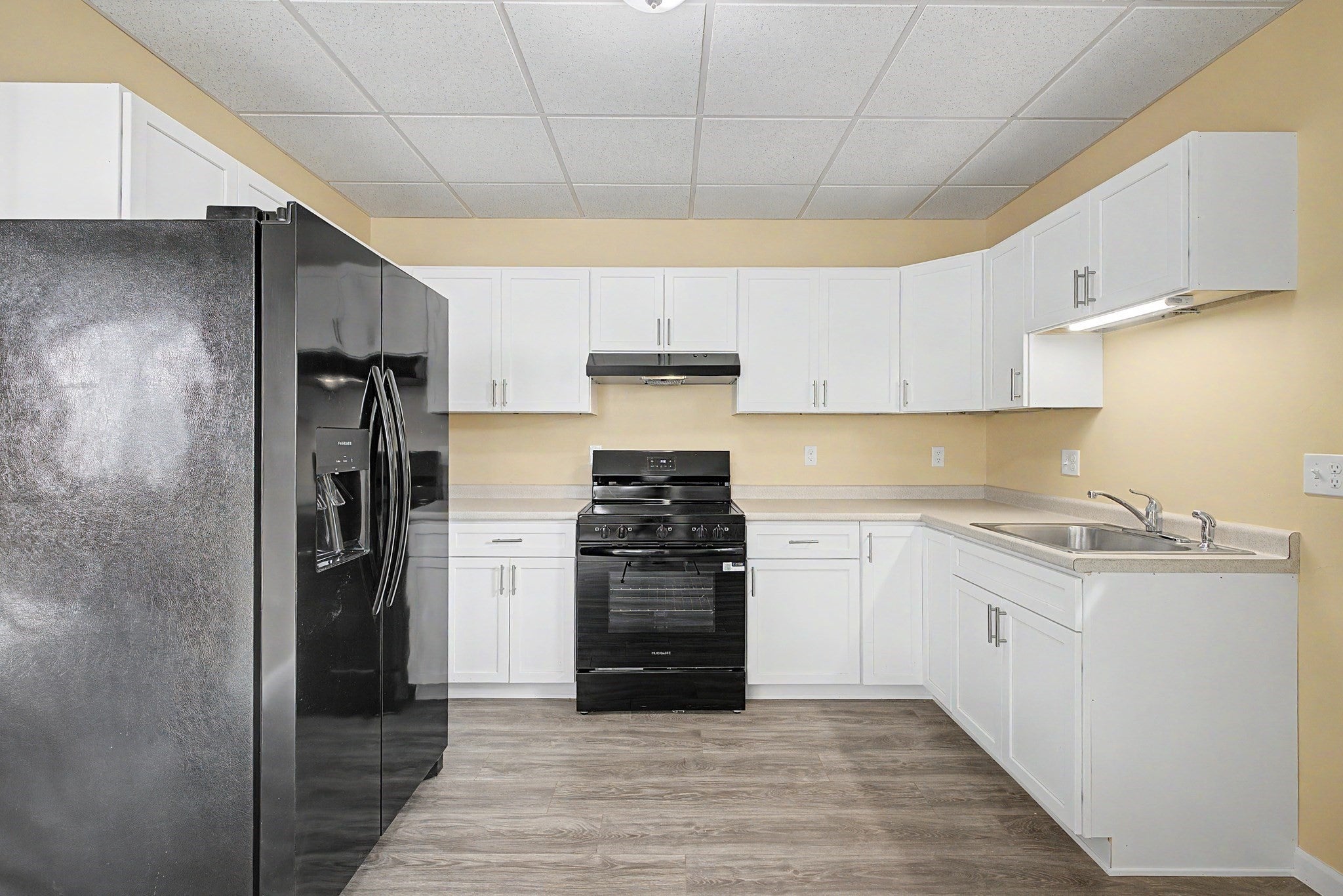 459-463 East St 1st floor r, Ludlow, MA Photo #3