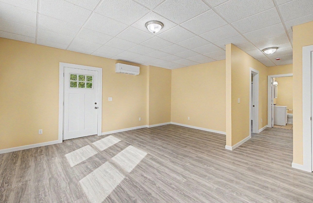 459-463 East St 1st floor r, Ludlow, MA Photo #14
