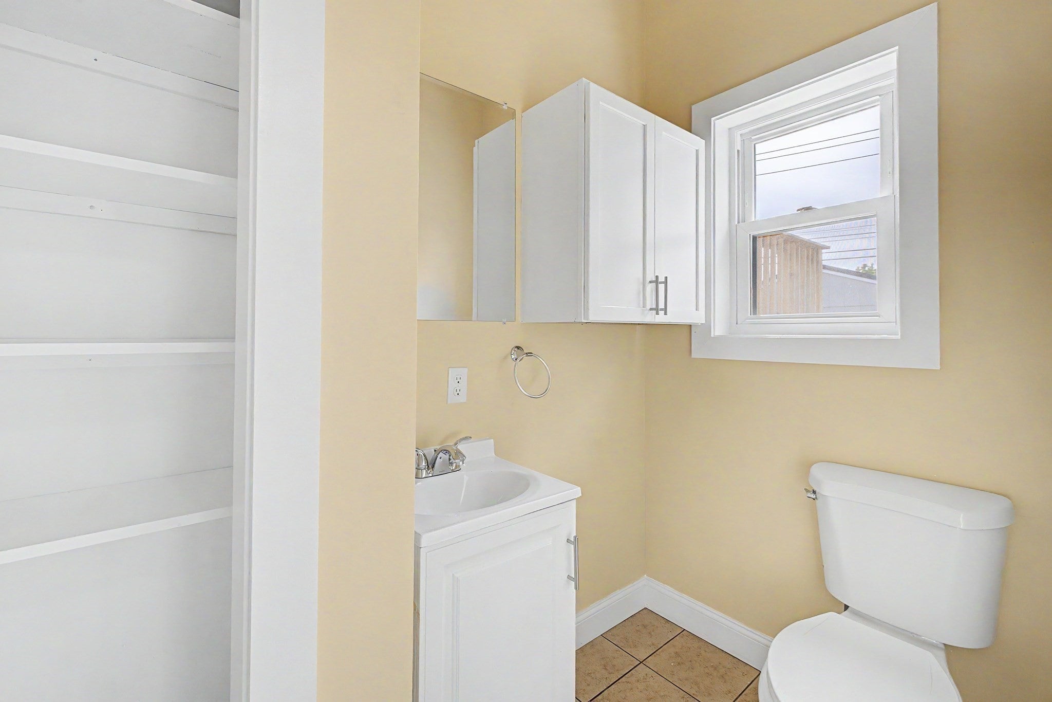 459-463 East St 1st floor r, Ludlow, MA Photo #16