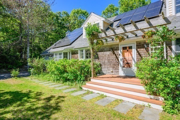 27 Two Ponds Road