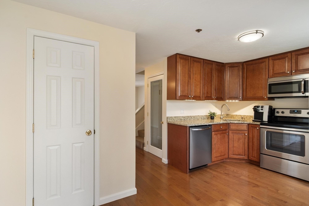 278 Manning Street 904