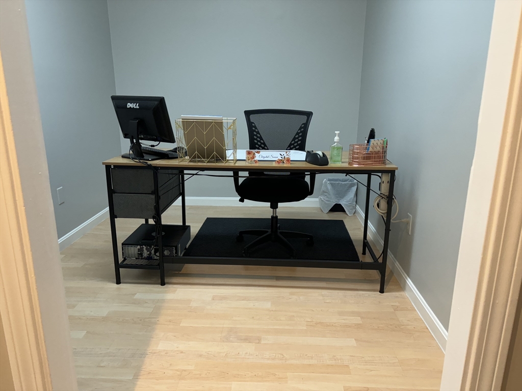 1 Office Space