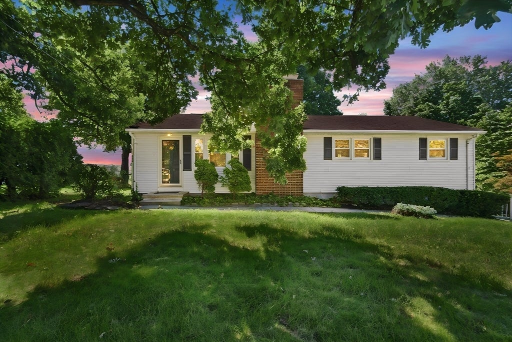 218 Maple St