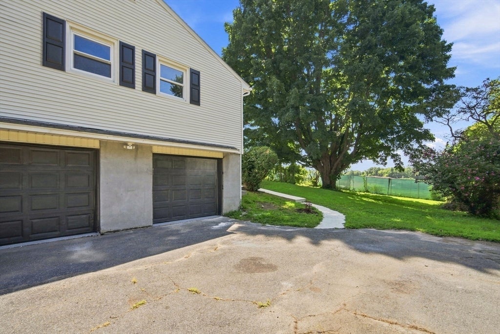 218 Maple St