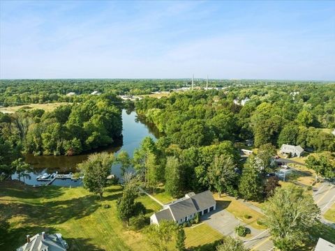 513 Berkley Str Berkley MA 02779