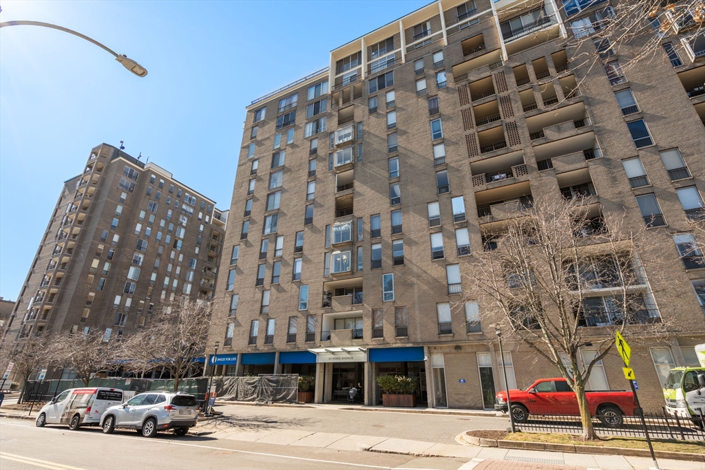 33 Pond Ave #919, Brookline, MA Photo #20