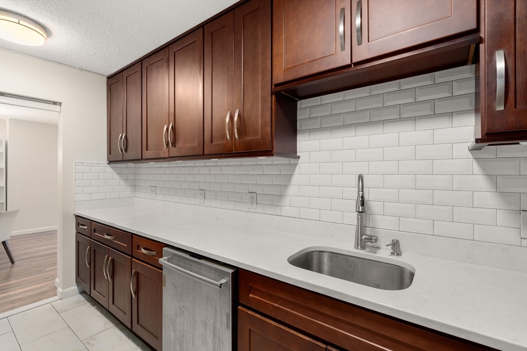 33 Pond Ave #919, Brookline, MA Photo #7