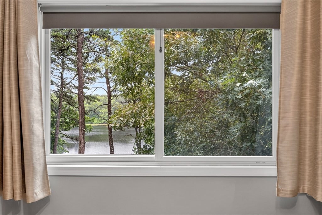 8 Theatre Dr, Falmouth, MA, 8 Theatre Dr, Falmouth, MA Photo #15