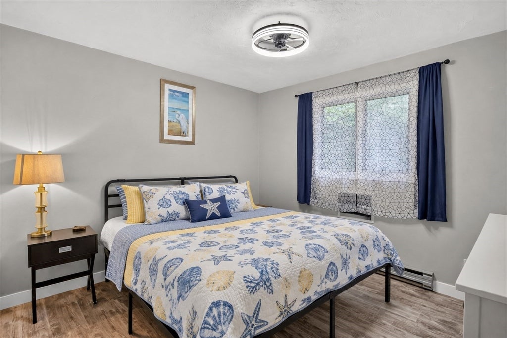 8 Theatre Dr, Falmouth, MA, 8 Theatre Dr, Falmouth, MA Photo #20