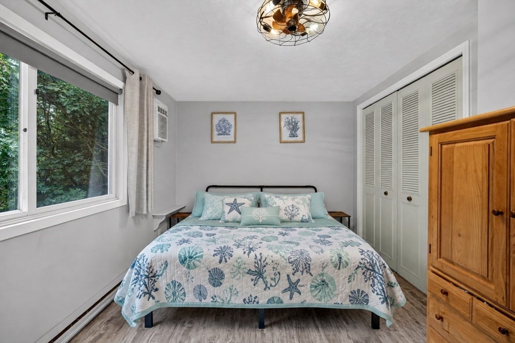 8 Theatre Dr, Falmouth, MA, 8 Theatre Dr, Falmouth, MA Photo #14