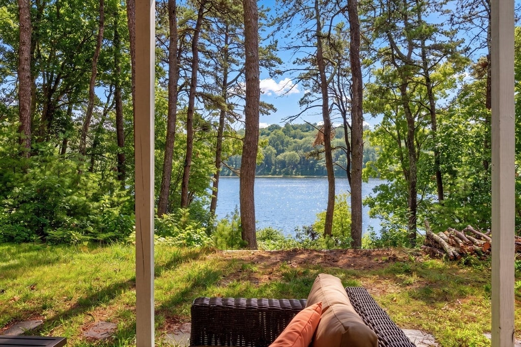 8 Theatre Dr, Falmouth, MA, 8 Theatre Dr, Falmouth, MA Photo #16