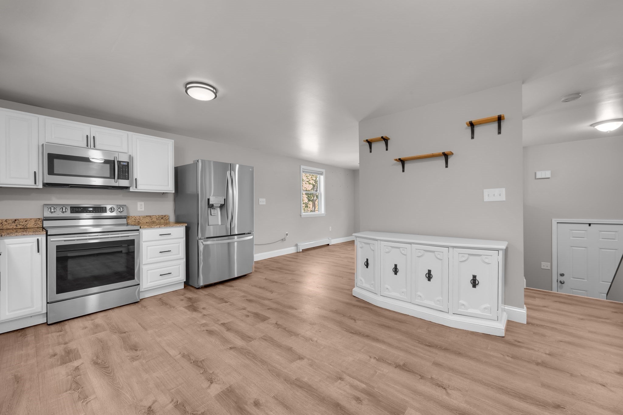 174 North Common Rd