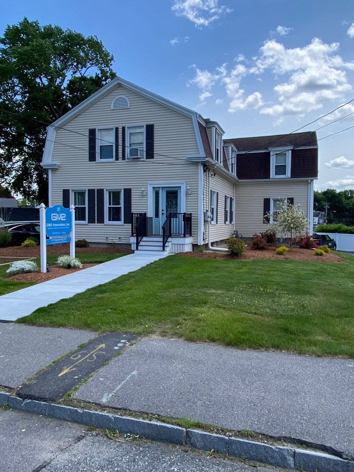 Click for 27 Jefferson St #2, Taunton, MA slideshow Click for 27 Jefferson St #2, Taunton, MA slideshow