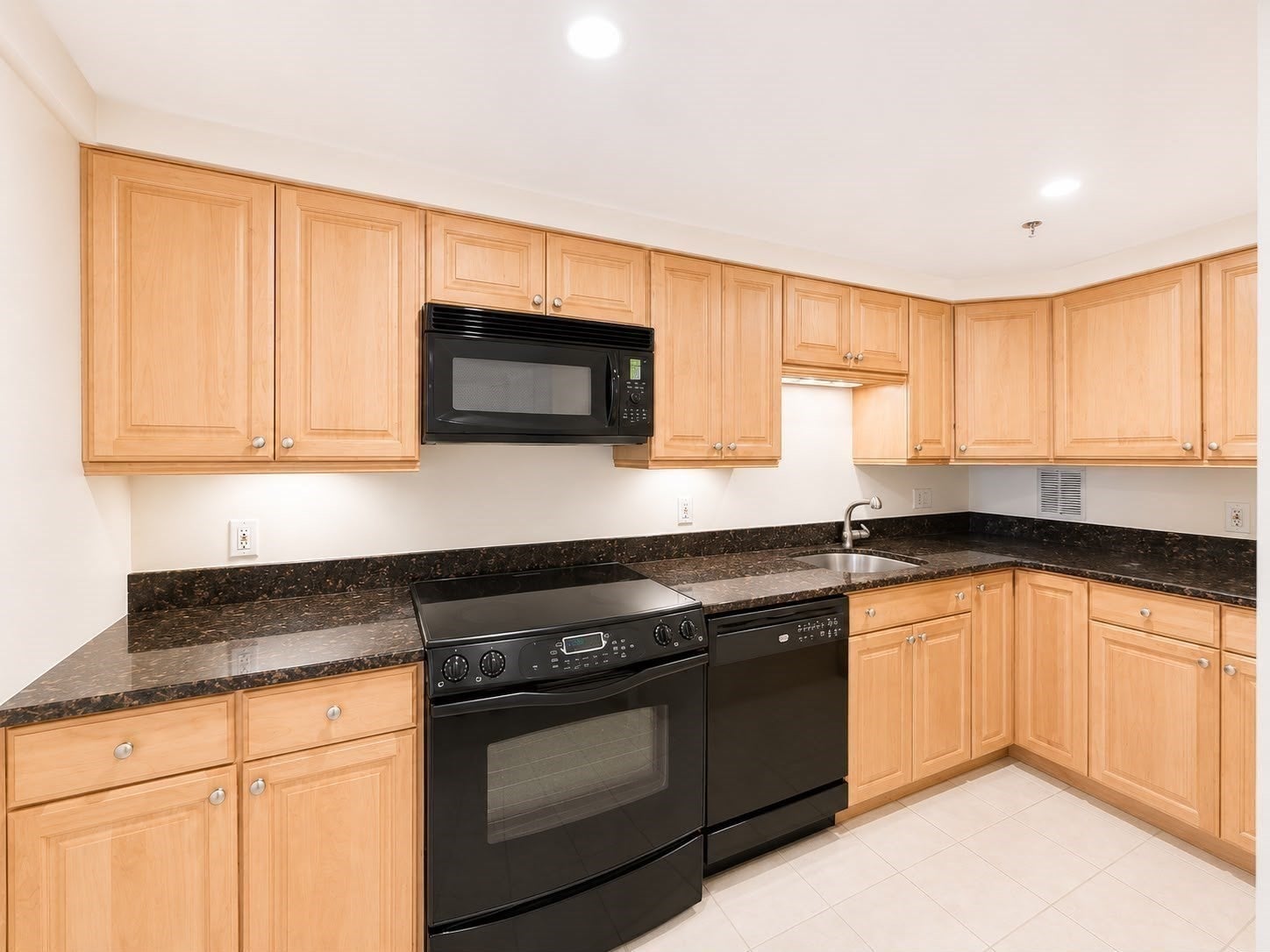 200 Market St #204, Lowell, MA, 200 Market St #204, Lowell, MA Photo #5
