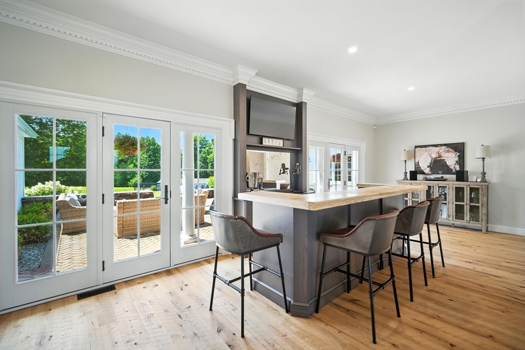 Suffield, Connecticut 06078, United States, 7 Bedrooms Bedrooms, ,7 BathroomsBathrooms,Residential,Active,178875