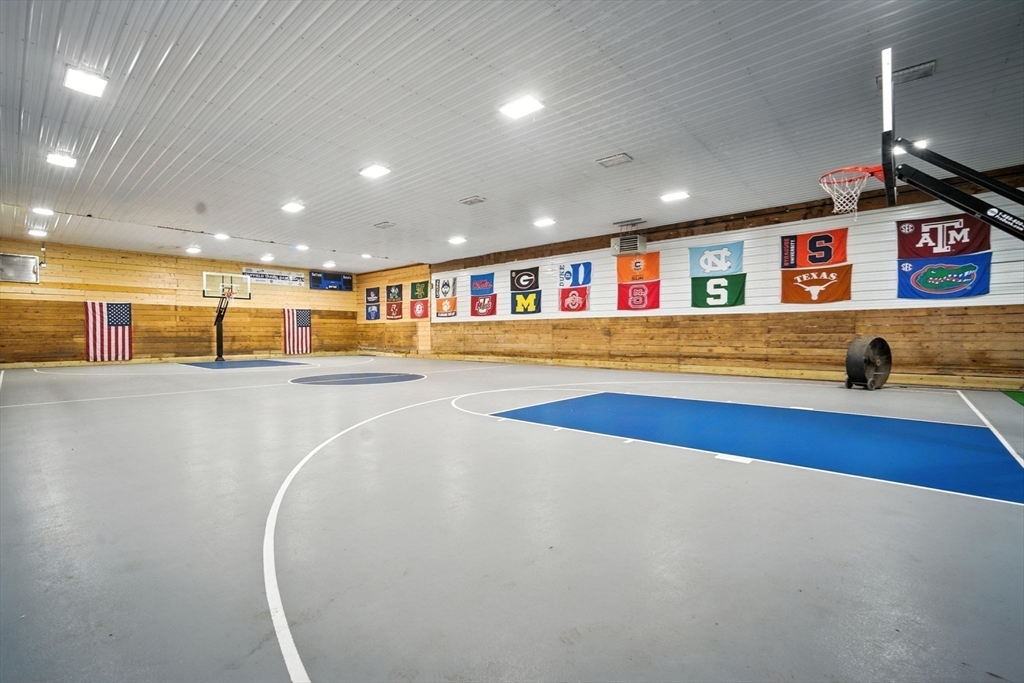 Suffield, Connecticut 06078, United States, 7 Bedrooms Bedrooms, ,7 BathroomsBathrooms,Residential,Active,178875