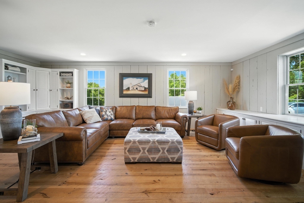 Suffield, Connecticut 06078, United States, 7 Bedrooms Bedrooms, ,7 BathroomsBathrooms,Residential,Active,178875