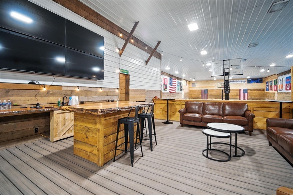 Suffield, Connecticut 06078, United States, 7 Bedrooms Bedrooms, ,7 BathroomsBathrooms,Residential,Active,178875