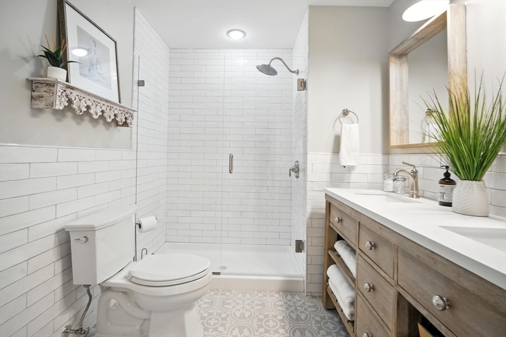 Suffield, Connecticut 06078, United States, 7 Bedrooms Bedrooms, ,7 BathroomsBathrooms,Residential,Active,178875