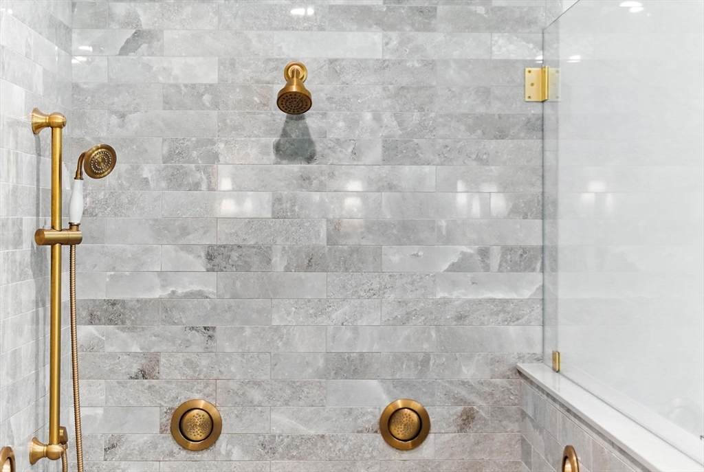 Suffield, Connecticut 06078, United States, 7 Bedrooms Bedrooms, ,7 BathroomsBathrooms,Residential,Active,178875