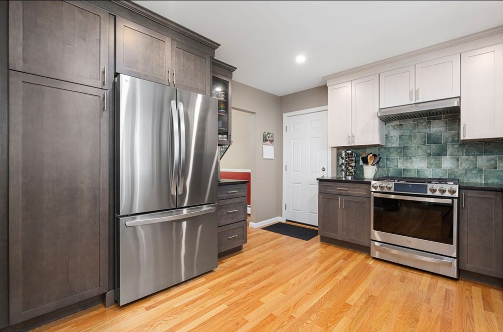 172 Broad Rock Rd, South Kingstown, RI Photo #8