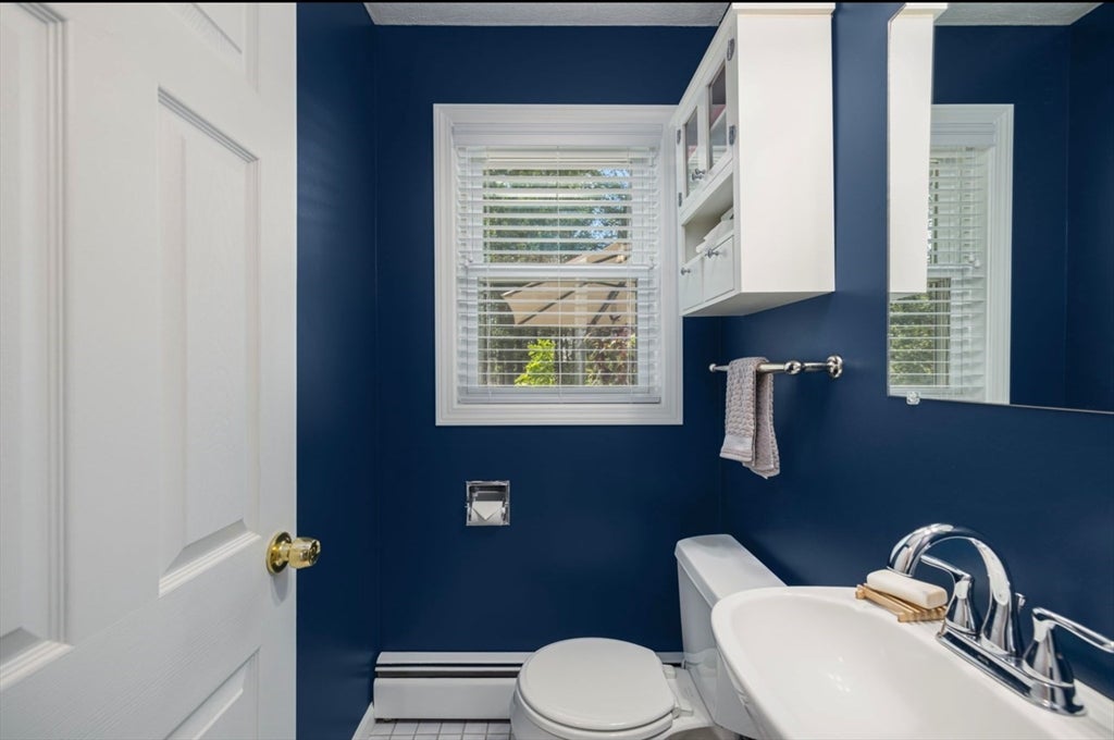 172 Broad Rock Rd, South Kingstown, RI Photo #7