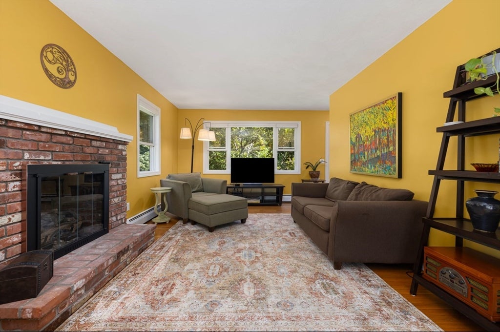 172 Broad Rock Rd, South Kingstown, RI Photo #6