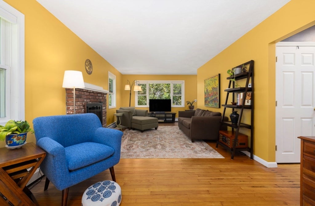 172 Broad Rock Rd, South Kingstown, RI Photo #3