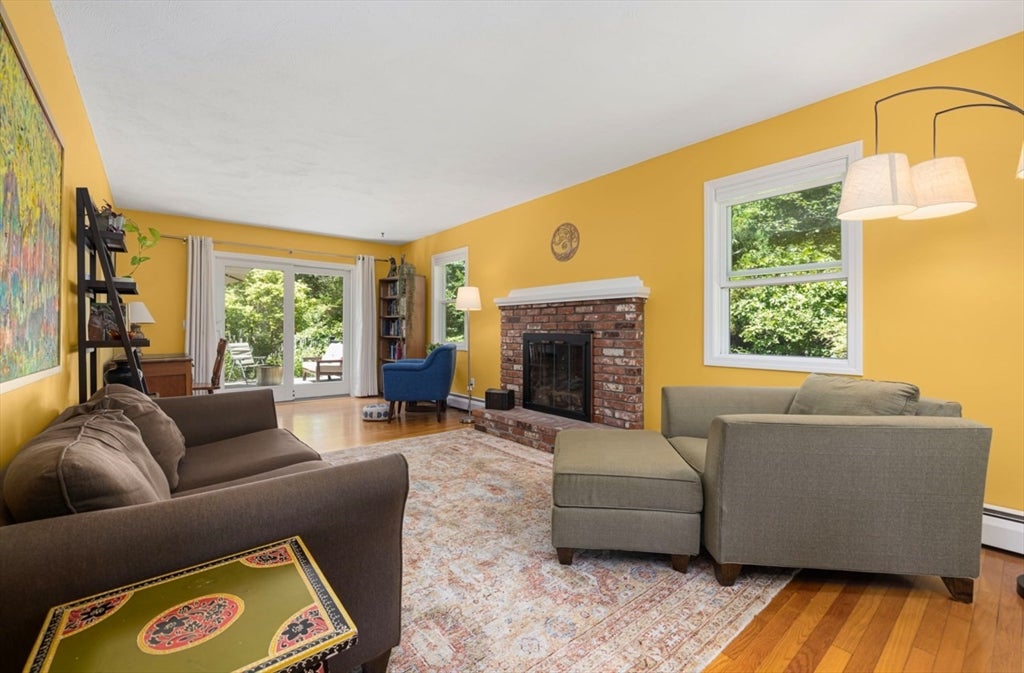 172 Broad Rock Rd, South Kingstown, RI Photo #4