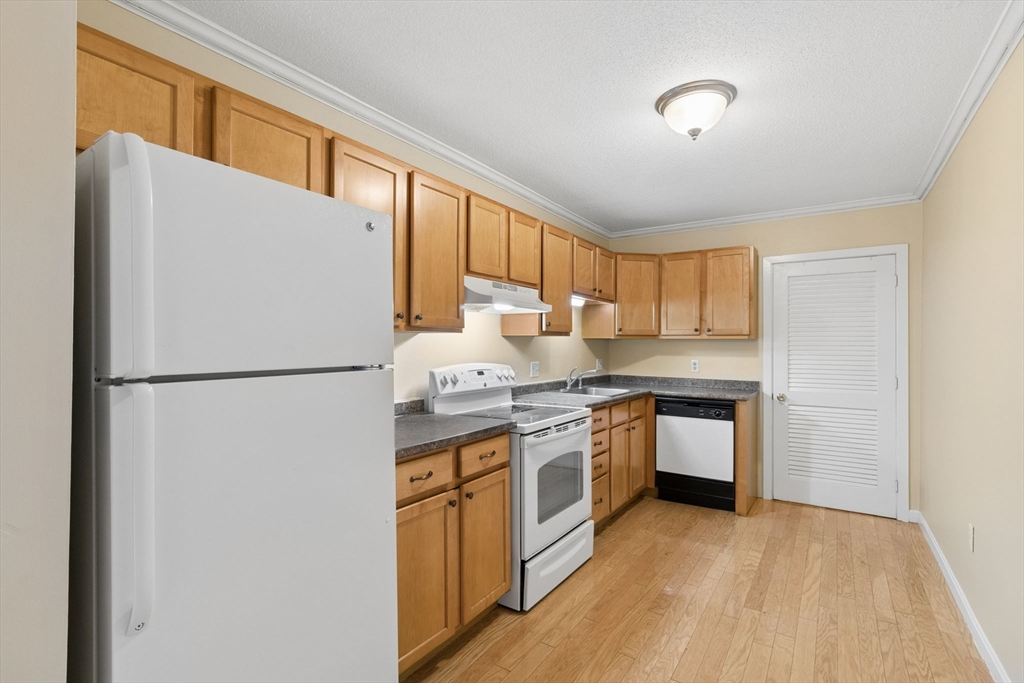 1508 Gorham 306